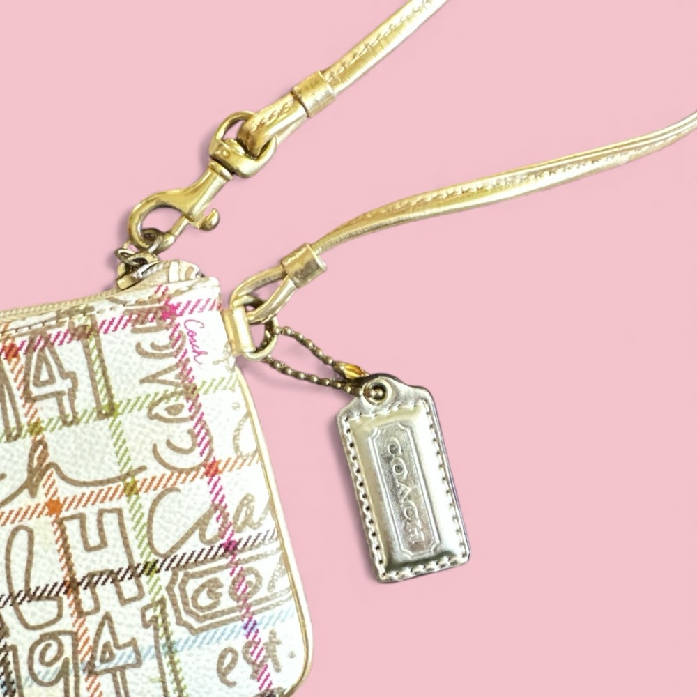 NWOT Coach Graffiti Multicolor Wristlet NWOT w/ Gold Strap – Holiday Glam 🎄✨ - Picture 4 of 5